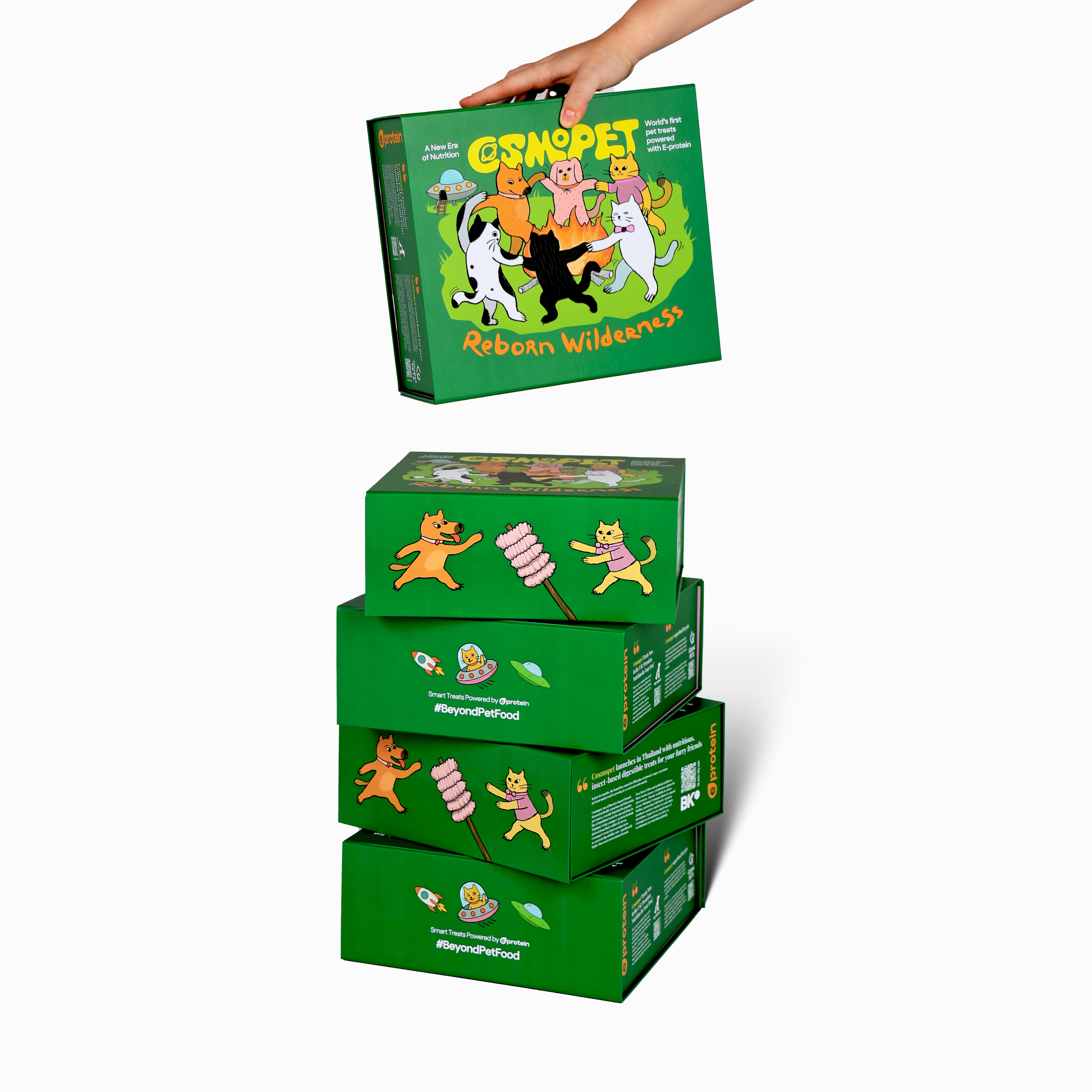 Cosmocat Gift Box with Lickable and Freeze Dried Treats, 362 g